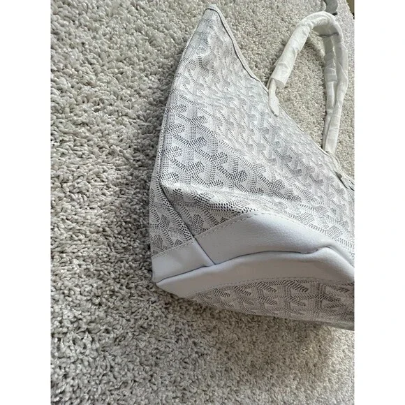Goyard Saint Louis Tote Bag in White Goyardine Canvas - Picture 5 of 12